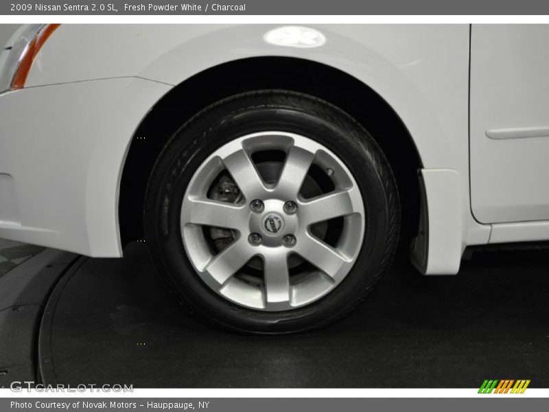 Fresh Powder White / Charcoal 2009 Nissan Sentra 2.0 SL