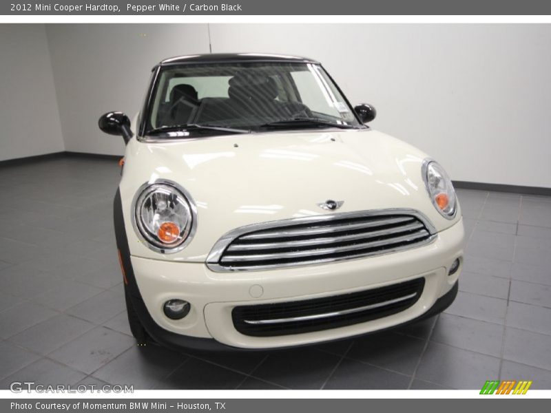 Pepper White / Carbon Black 2012 Mini Cooper Hardtop