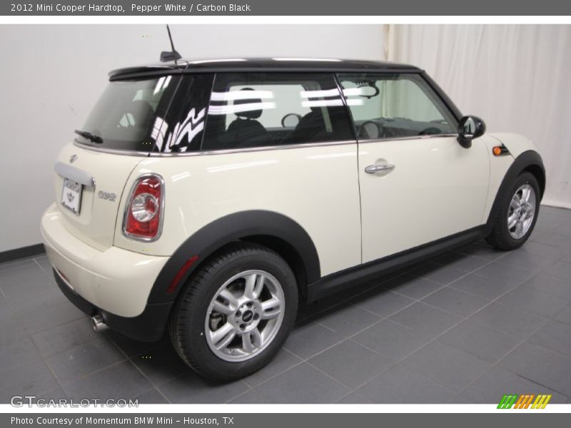 Pepper White / Carbon Black 2012 Mini Cooper Hardtop