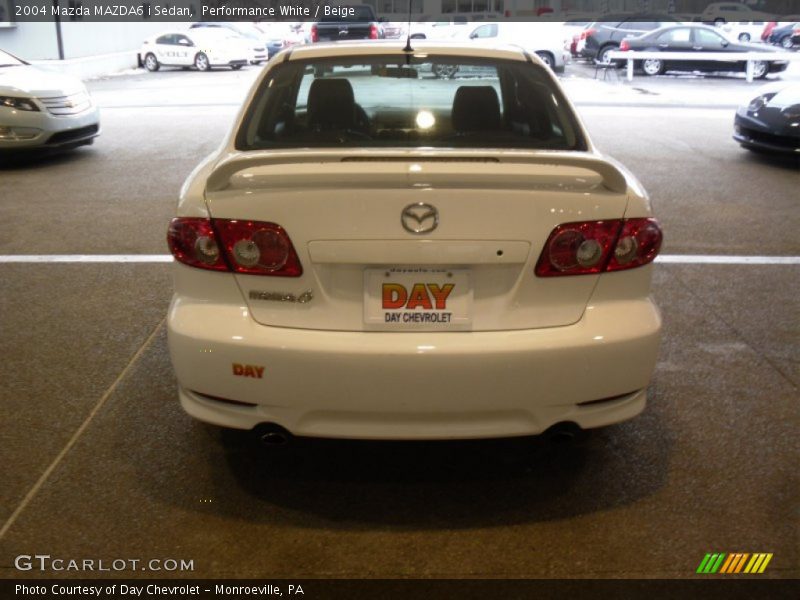 Performance White / Beige 2004 Mazda MAZDA6 i Sedan
