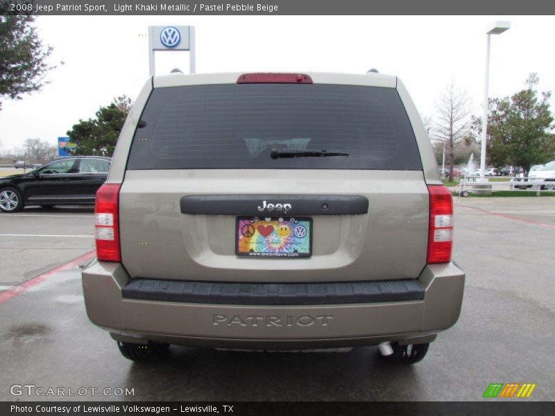 Light Khaki Metallic / Pastel Pebble Beige 2008 Jeep Patriot Sport