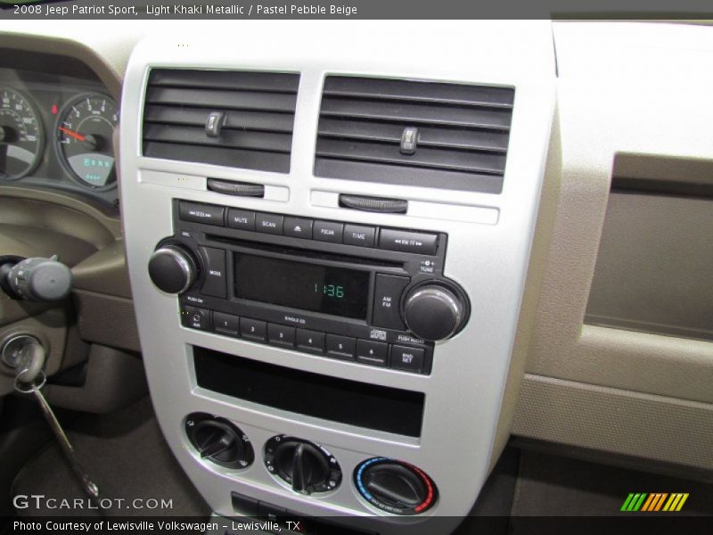 Light Khaki Metallic / Pastel Pebble Beige 2008 Jeep Patriot Sport