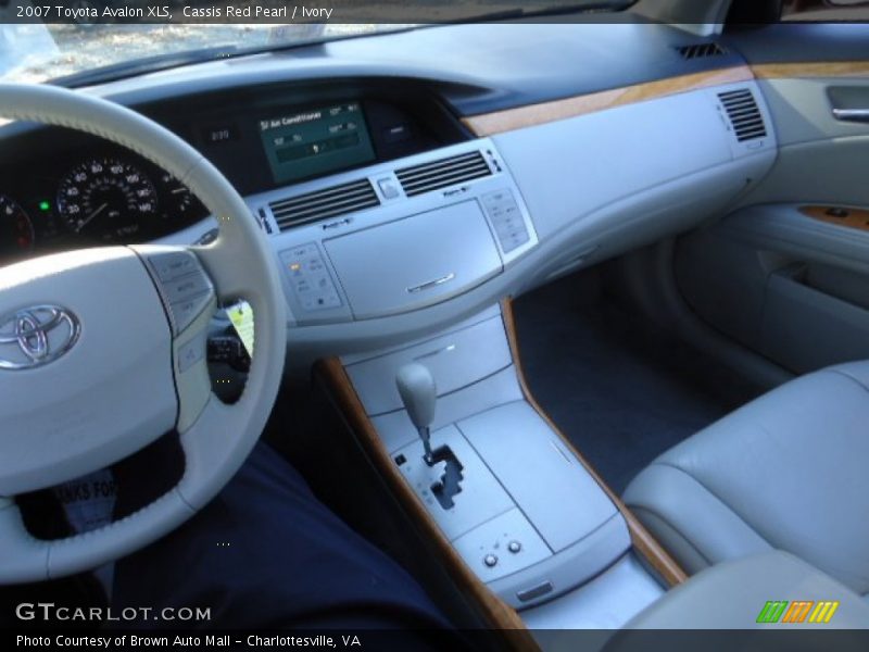 Cassis Red Pearl / Ivory 2007 Toyota Avalon XLS