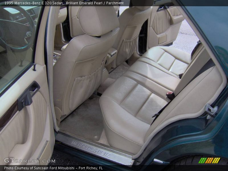 Brilliant Emerald Pearl / Parchment 1995 Mercedes-Benz E 320 Sedan