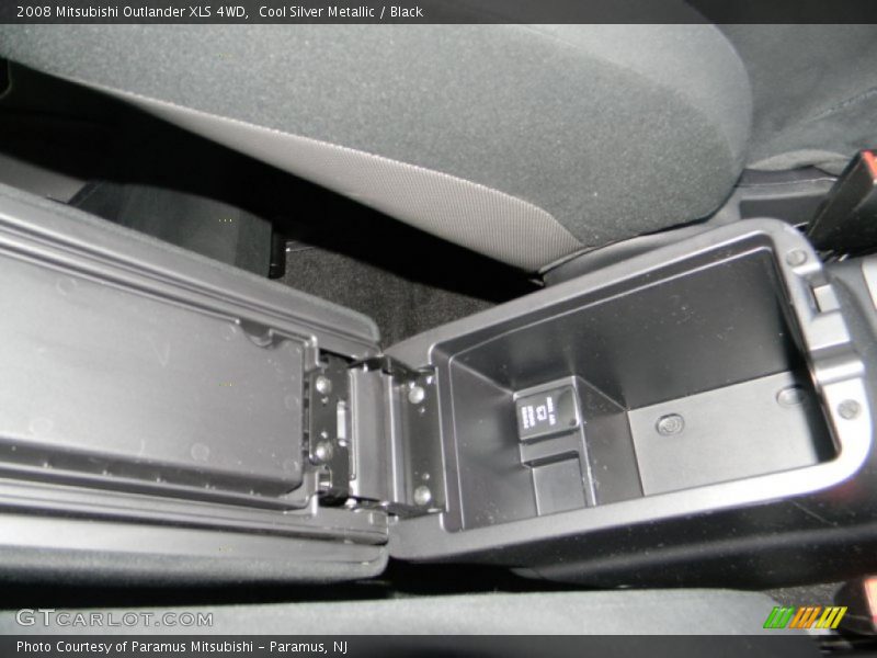 Cool Silver Metallic / Black 2008 Mitsubishi Outlander XLS 4WD