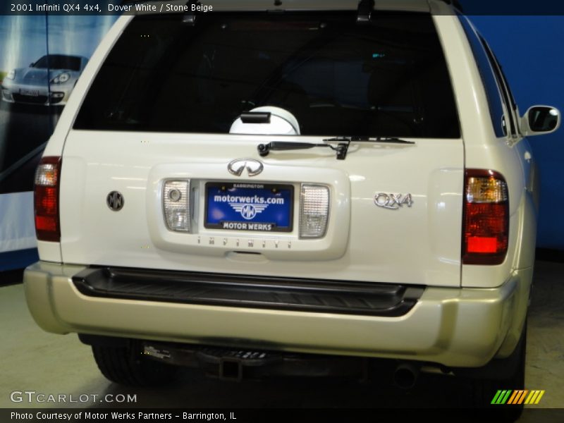 Dover White / Stone Beige 2001 Infiniti QX4 4x4