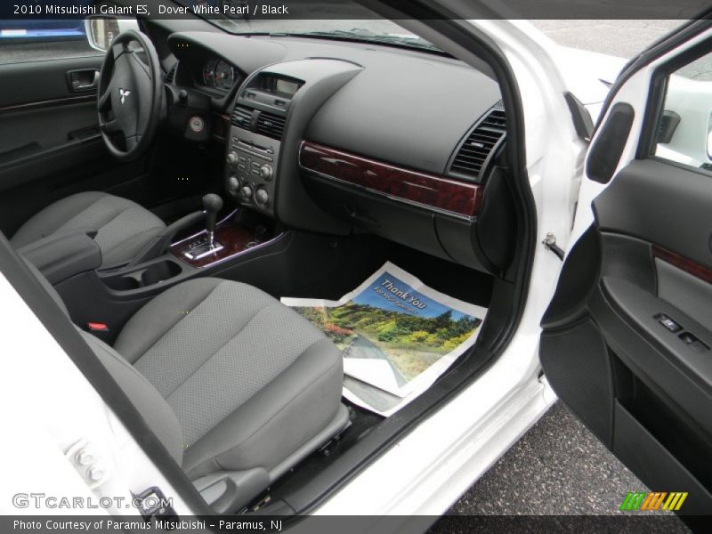 Dover White Pearl / Black 2010 Mitsubishi Galant ES