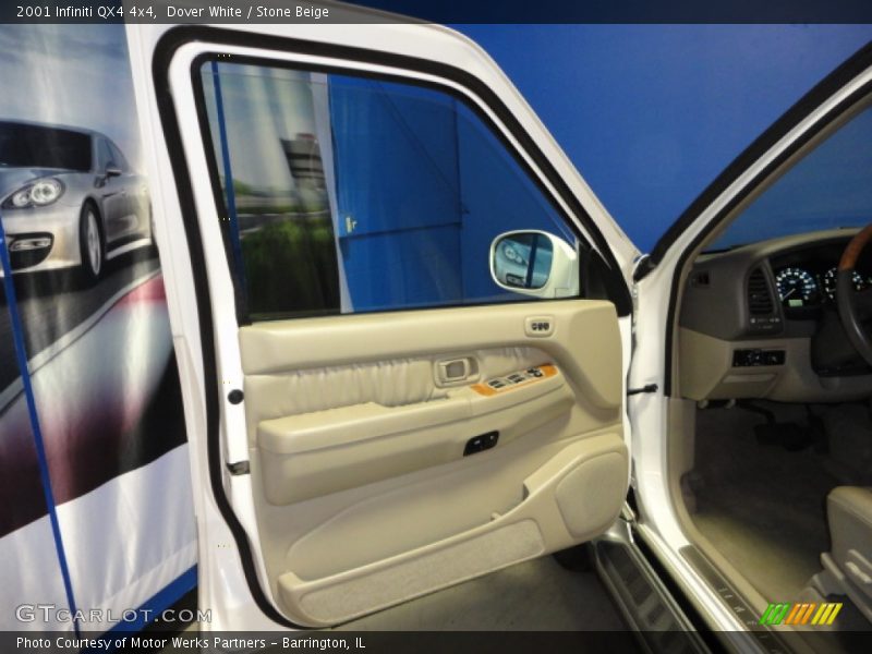 Dover White / Stone Beige 2001 Infiniti QX4 4x4