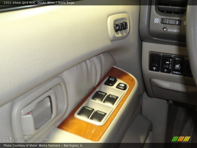 Dover White / Stone Beige 2001 Infiniti QX4 4x4