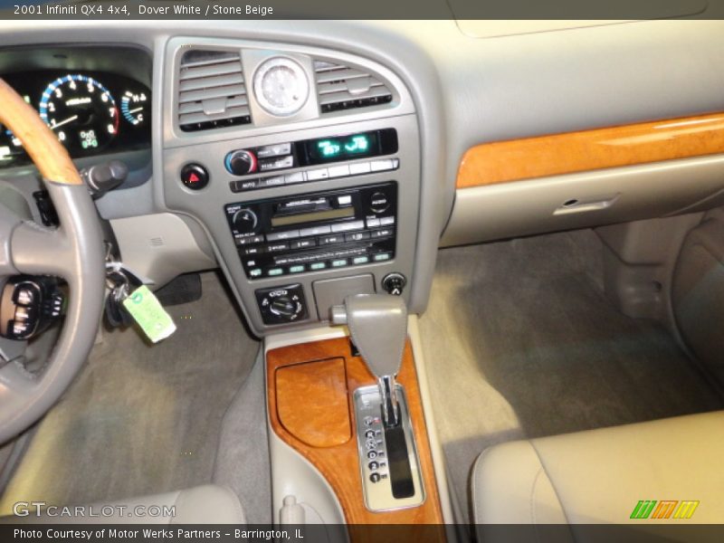 Dover White / Stone Beige 2001 Infiniti QX4 4x4