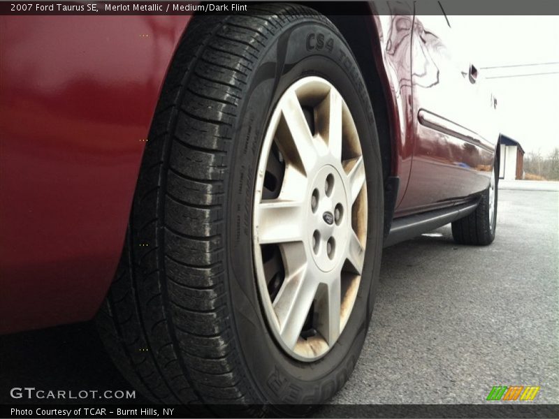 Merlot Metallic / Medium/Dark Flint 2007 Ford Taurus SE