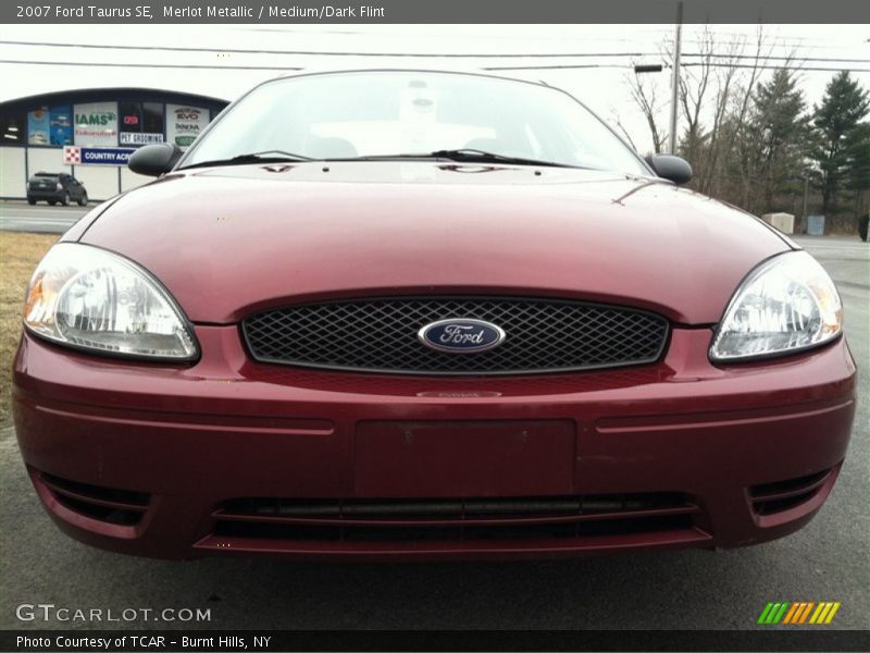 Merlot Metallic / Medium/Dark Flint 2007 Ford Taurus SE