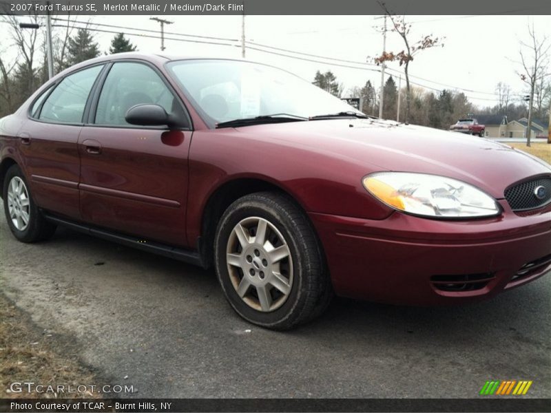 Merlot Metallic / Medium/Dark Flint 2007 Ford Taurus SE