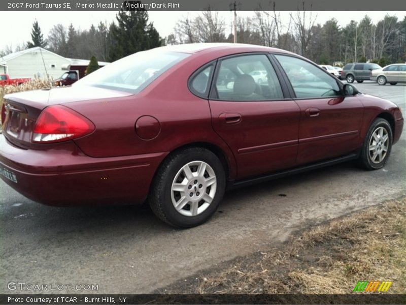 Merlot Metallic / Medium/Dark Flint 2007 Ford Taurus SE
