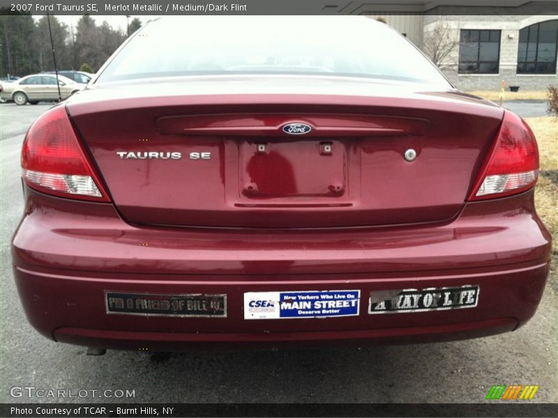 Merlot Metallic / Medium/Dark Flint 2007 Ford Taurus SE