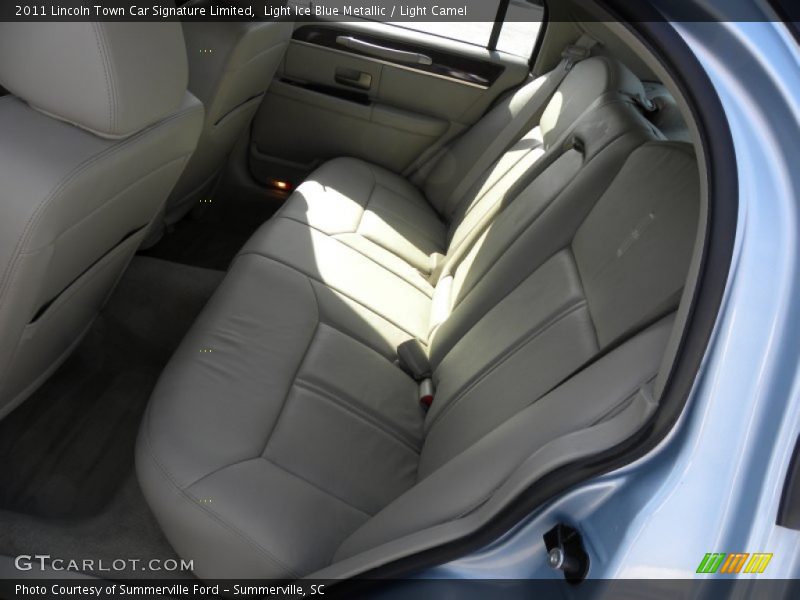 Light Ice Blue Metallic / Light Camel 2011 Lincoln Town Car Signature Limited