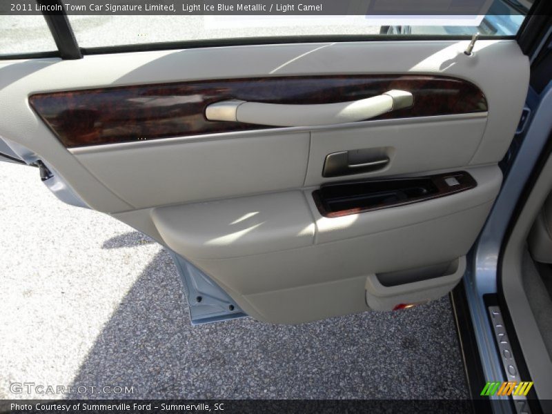 Light Ice Blue Metallic / Light Camel 2011 Lincoln Town Car Signature Limited