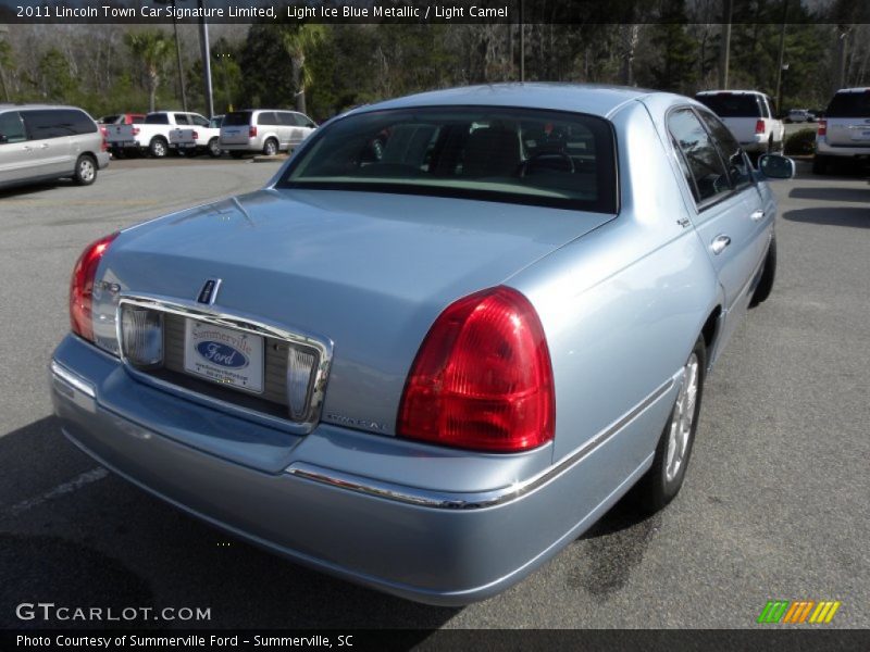 Light Ice Blue Metallic / Light Camel 2011 Lincoln Town Car Signature Limited