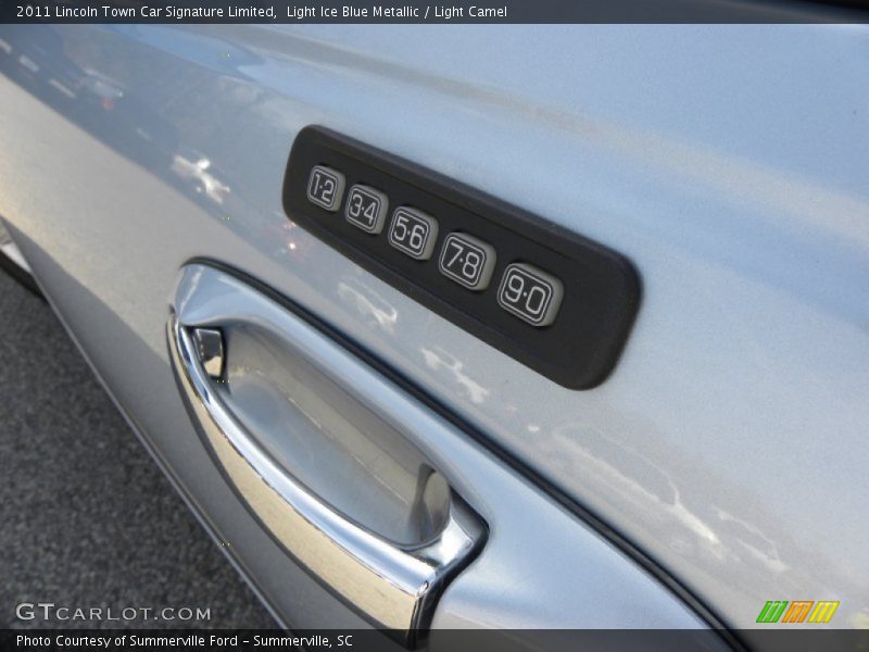 Light Ice Blue Metallic / Light Camel 2011 Lincoln Town Car Signature Limited
