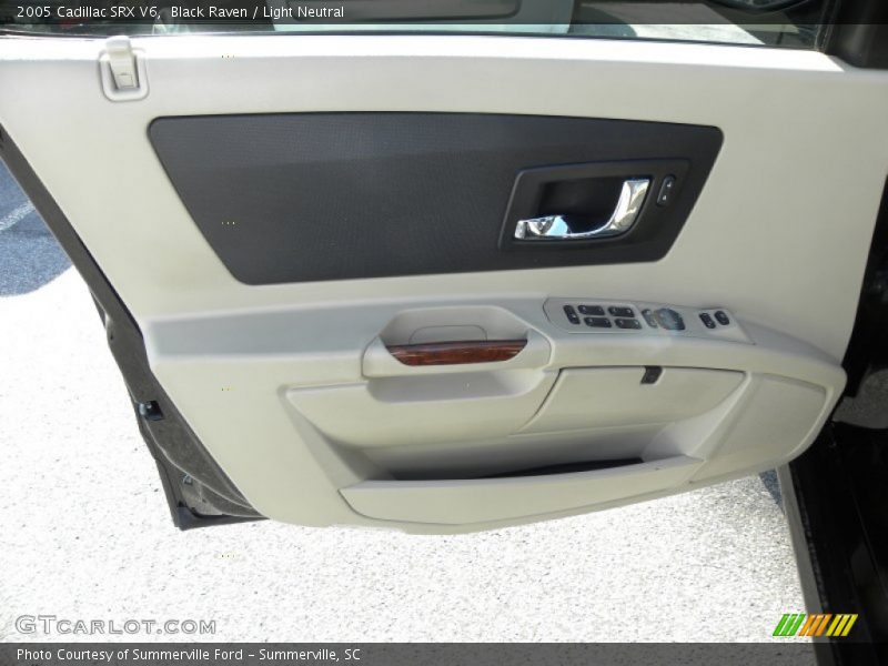 Black Raven / Light Neutral 2005 Cadillac SRX V6