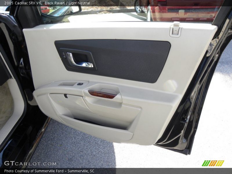 Black Raven / Light Neutral 2005 Cadillac SRX V6