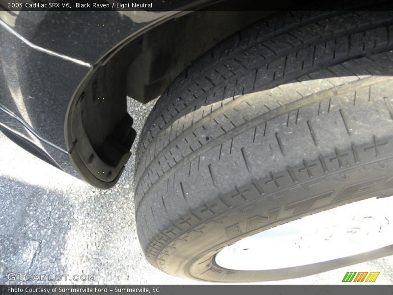 Black Raven / Light Neutral 2005 Cadillac SRX V6