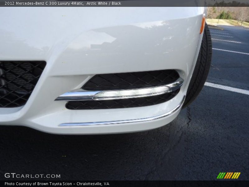 Arctic White / Black 2012 Mercedes-Benz C 300 Luxury 4Matic