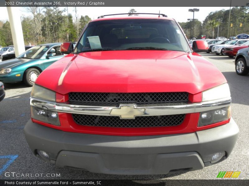 Victory Red / Graphite 2002 Chevrolet Avalanche Z66