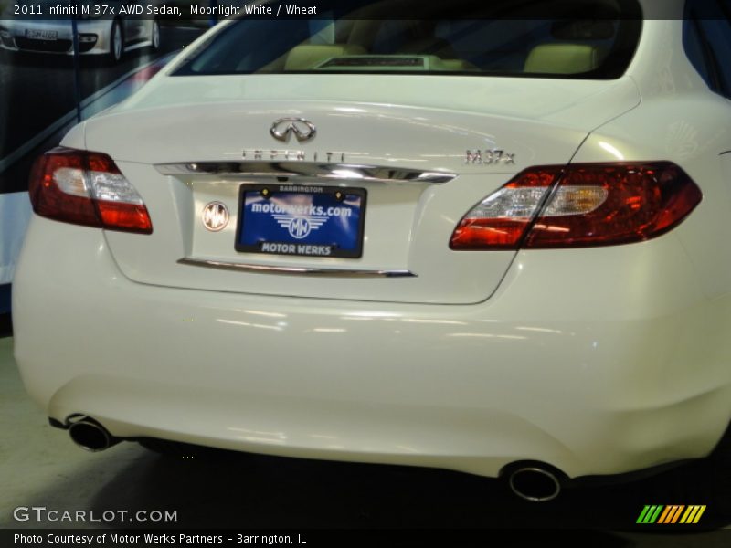 Moonlight White / Wheat 2011 Infiniti M 37x AWD Sedan