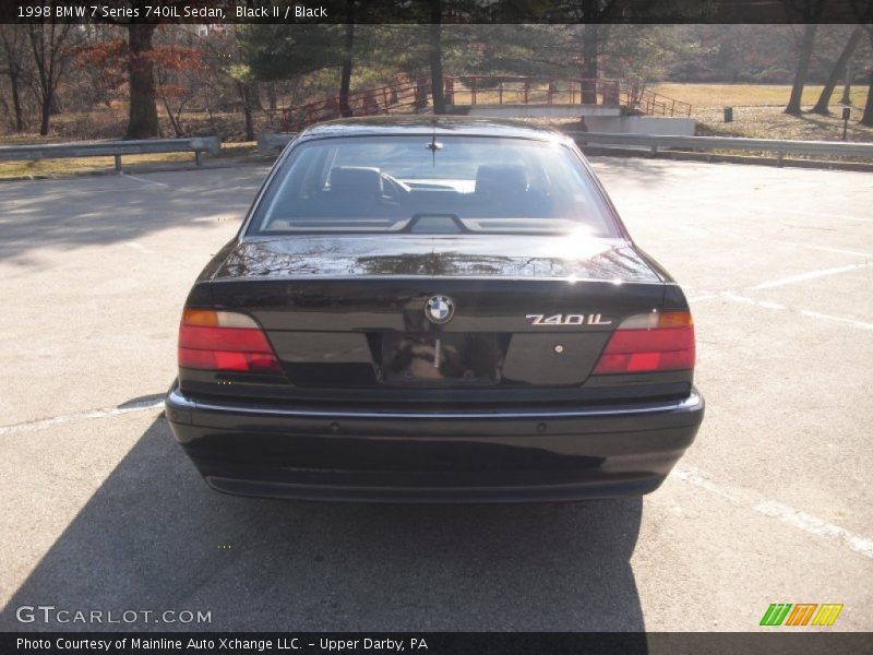 Black II / Black 1998 BMW 7 Series 740iL Sedan