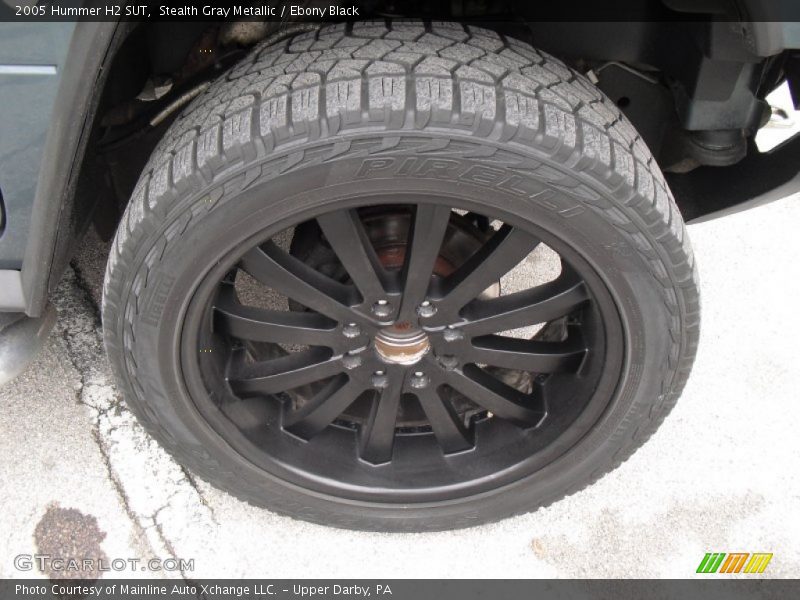 Custom Wheels of 2005 H2 SUT