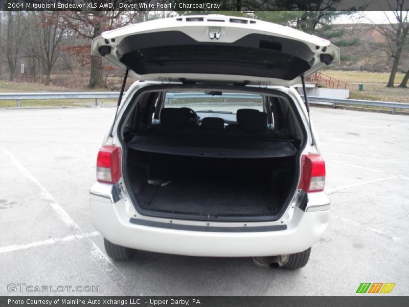 Dover White Pearl / Charcoal Gray 2004 Mitsubishi Endeavor XLS AWD
