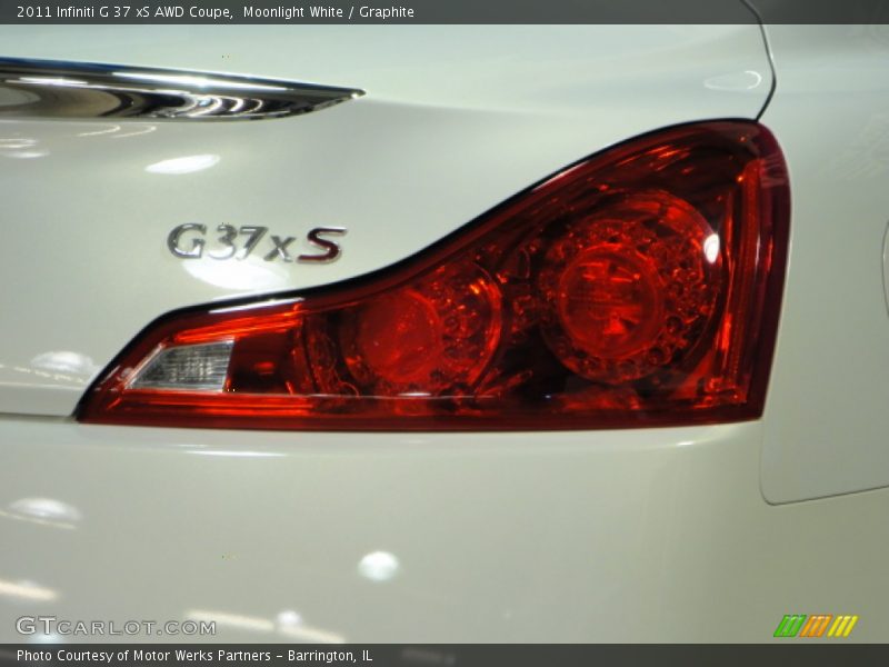 Moonlight White / Graphite 2011 Infiniti G 37 xS AWD Coupe