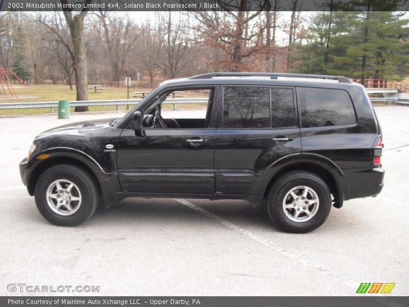 Solano Black Pearlescent / Black 2002 Mitsubishi Montero Limited 4x4