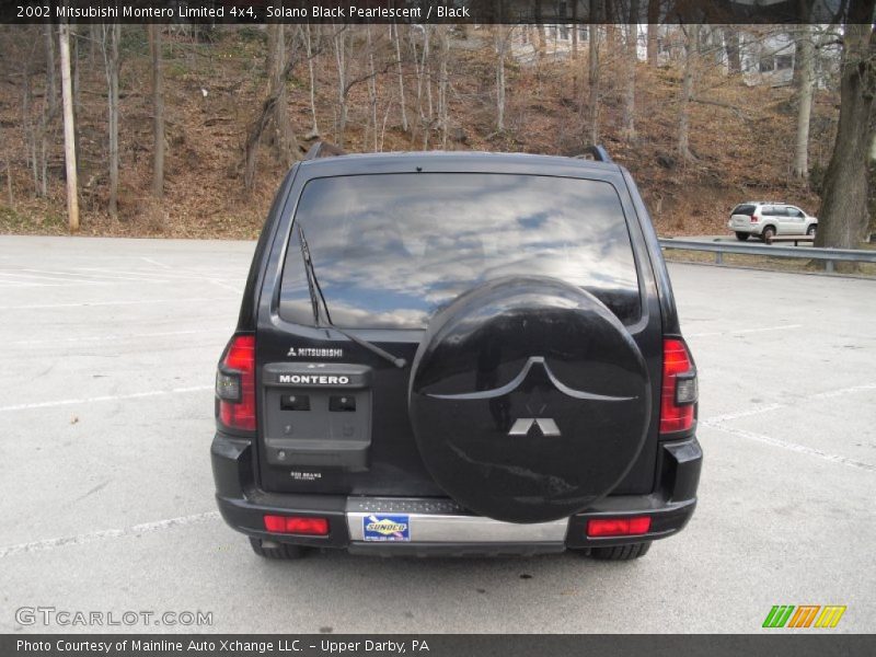 Solano Black Pearlescent / Black 2002 Mitsubishi Montero Limited 4x4