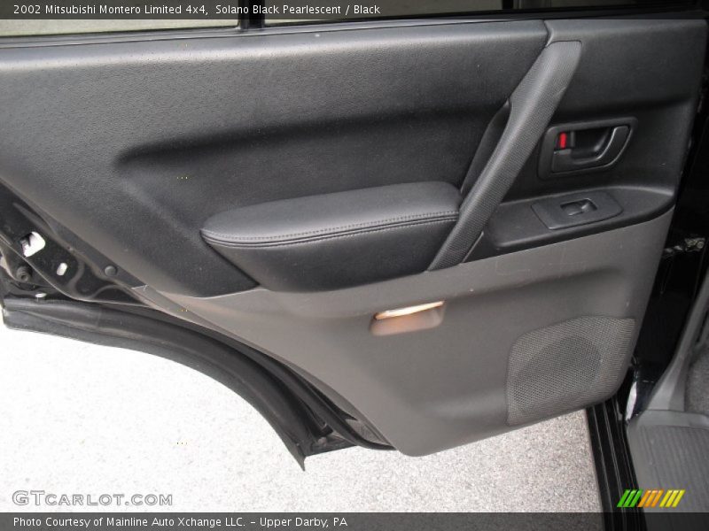 Solano Black Pearlescent / Black 2002 Mitsubishi Montero Limited 4x4