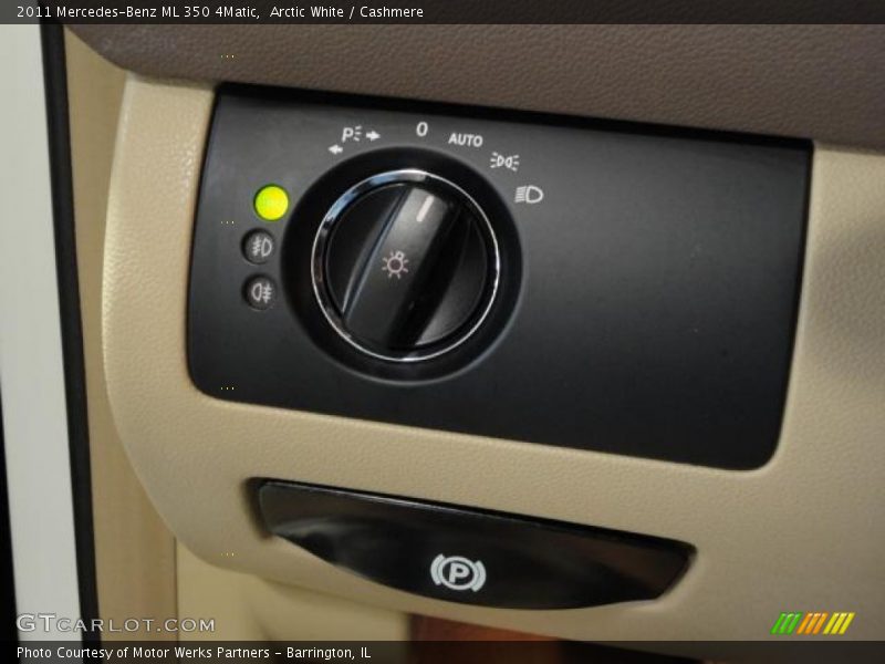 Arctic White / Cashmere 2011 Mercedes-Benz ML 350 4Matic