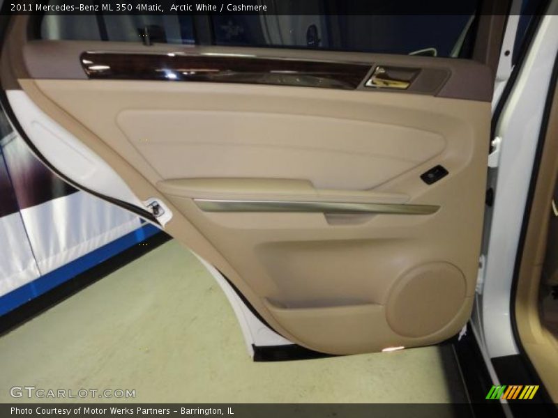 Arctic White / Cashmere 2011 Mercedes-Benz ML 350 4Matic