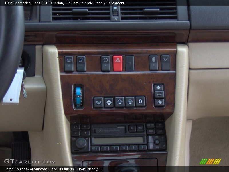 Brilliant Emerald Pearl / Parchment 1995 Mercedes-Benz E 320 Sedan