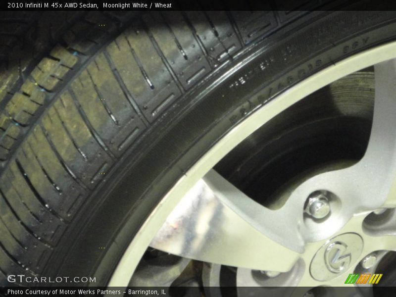 Moonlight White / Wheat 2010 Infiniti M 45x AWD Sedan