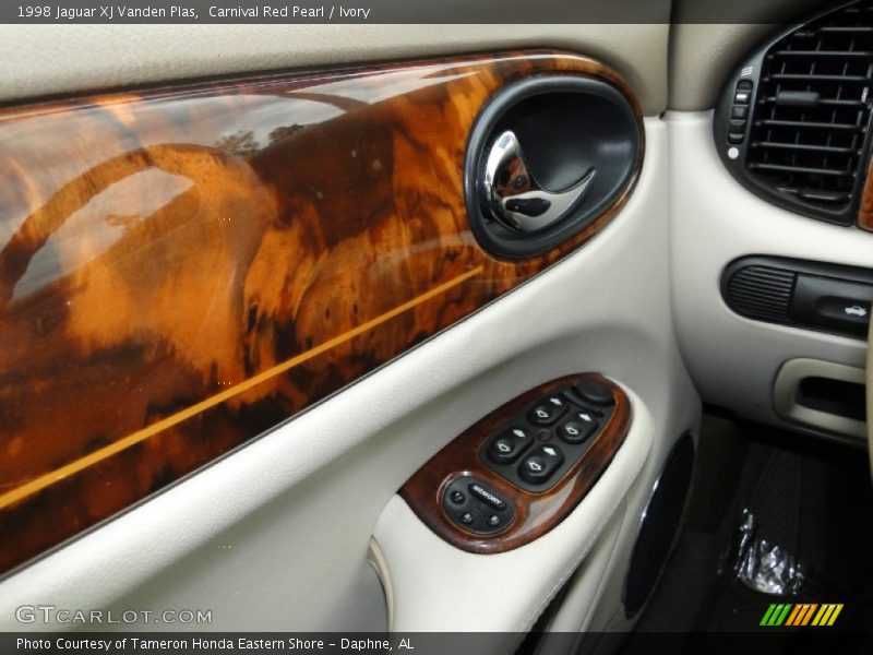 Carnival Red Pearl / Ivory 1998 Jaguar XJ Vanden Plas