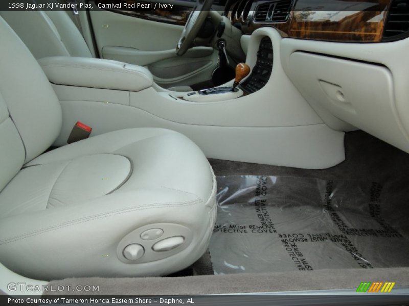 Carnival Red Pearl / Ivory 1998 Jaguar XJ Vanden Plas