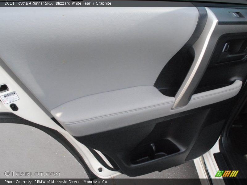 Blizzard White Pearl / Graphite 2011 Toyota 4Runner SR5