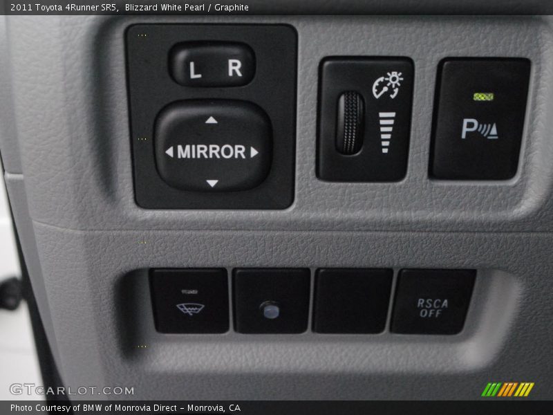 Blizzard White Pearl / Graphite 2011 Toyota 4Runner SR5