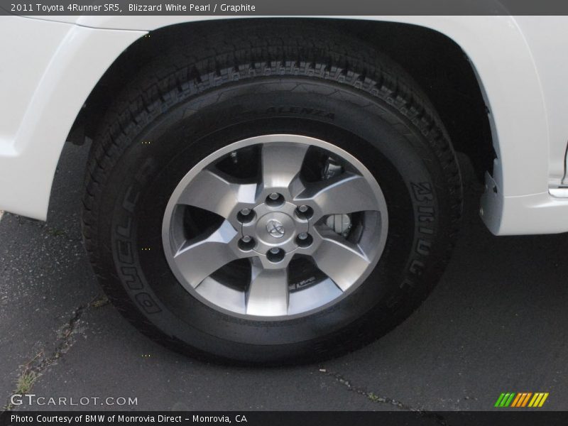 Blizzard White Pearl / Graphite 2011 Toyota 4Runner SR5