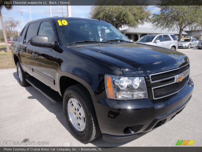 Front 3/4 View of 2010 Avalanche LS