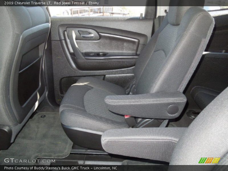 Red Jewel Tintcoat / Ebony 2009 Chevrolet Traverse LT