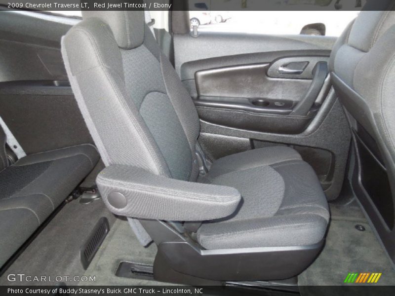 Red Jewel Tintcoat / Ebony 2009 Chevrolet Traverse LT