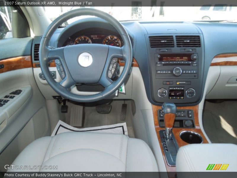 Midnight Blue / Tan 2007 Saturn Outlook XR AWD