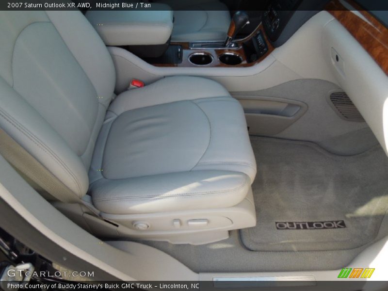 Midnight Blue / Tan 2007 Saturn Outlook XR AWD